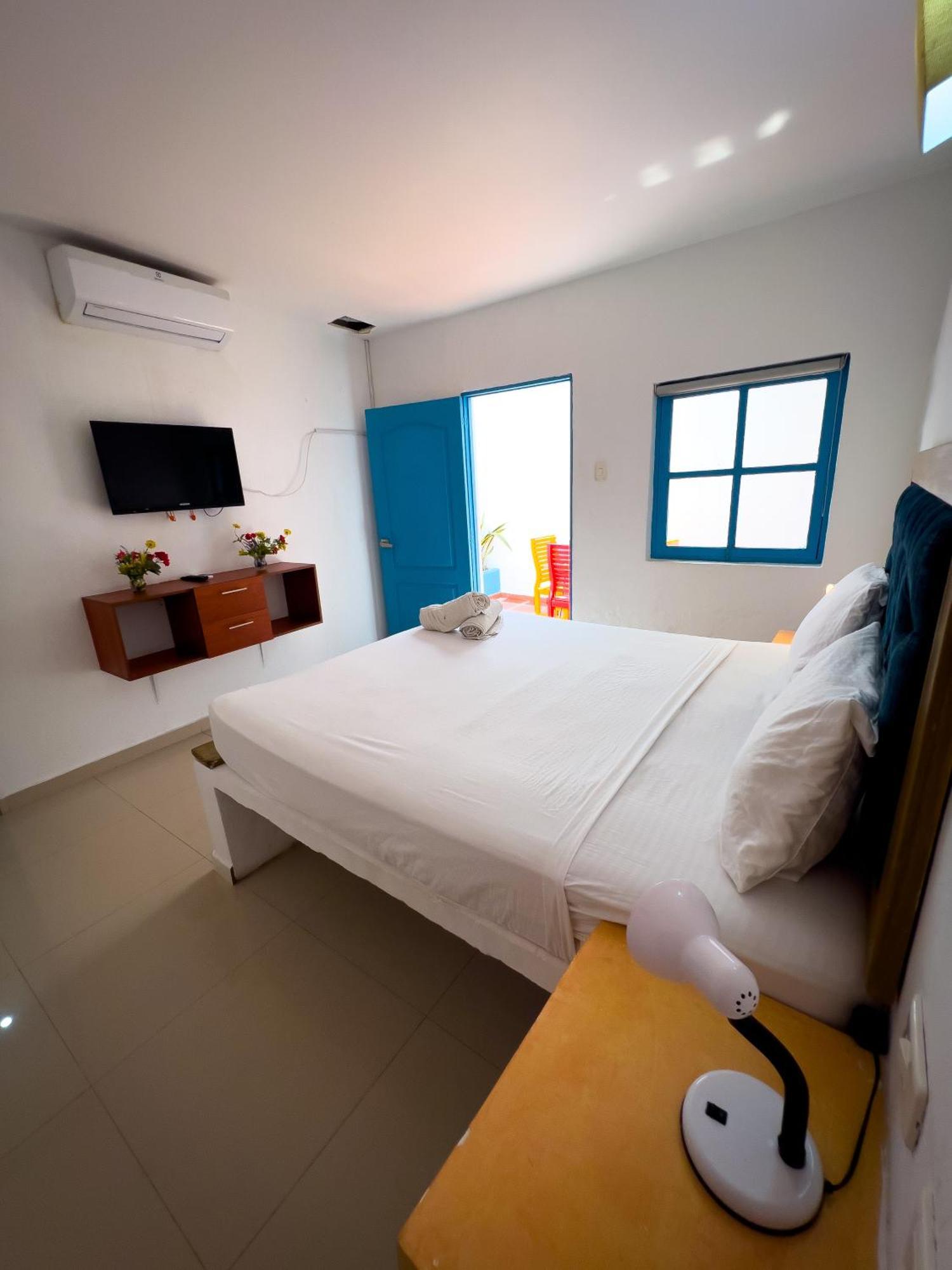 The Blue House Hostel Santa Marta  Esterno foto