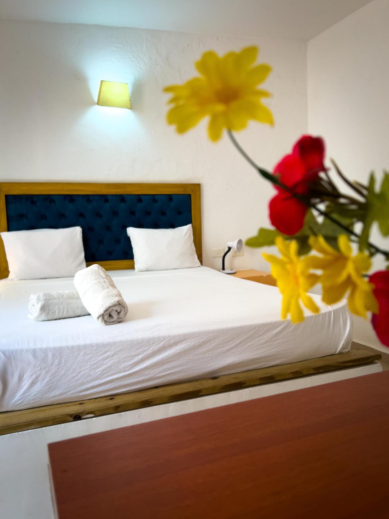 The Blue House Hostel Santa Marta  Esterno foto